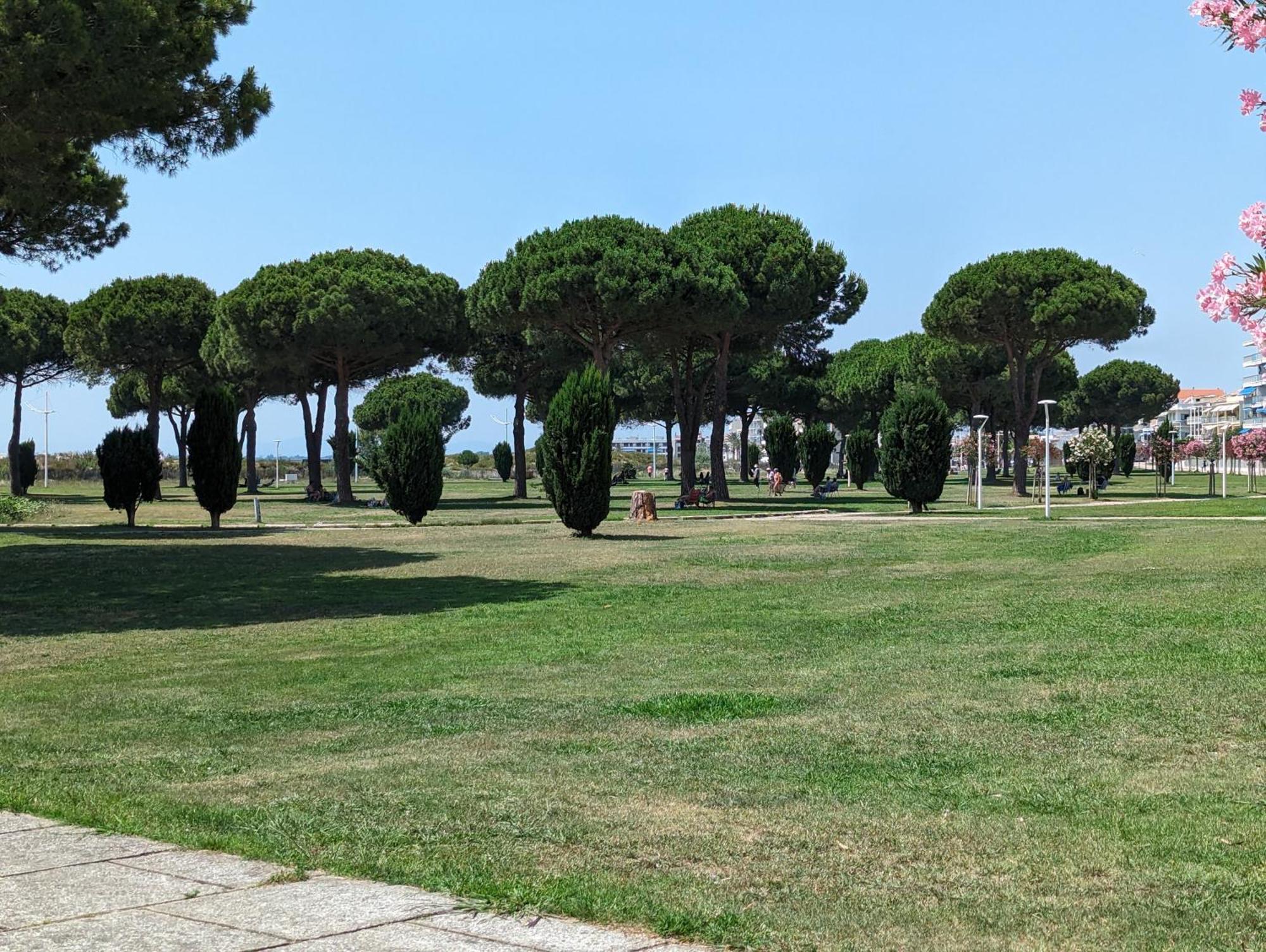 Sol-Y-Days Mathilde, Agreable Appartement En Rez-De-Jardin Avec Parking Et Un Acces Direct A La Plage Le Grau-du-Roi Eksteriør billede